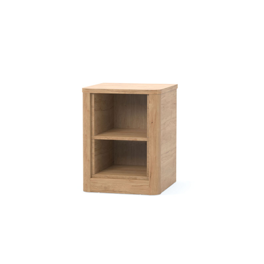 Table de chevet ouverte Acumen en bois clair avec deux étagères, placée à côté d’un lit dans une chambre médico-sociale.