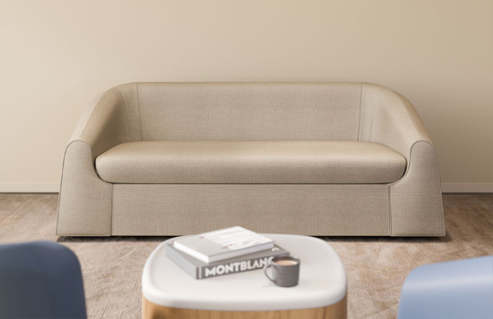 Canapé aménagé dans un espace intérieur